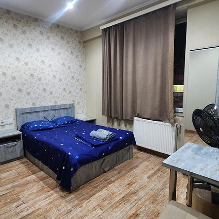 Hotel ,,Mega" Tbilisi Eksteriør billede