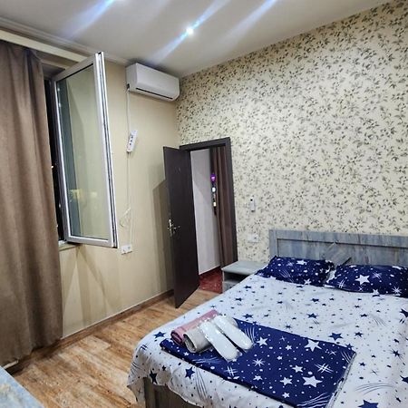 Hotel ,,Mega" Tbilisi Eksteriør billede