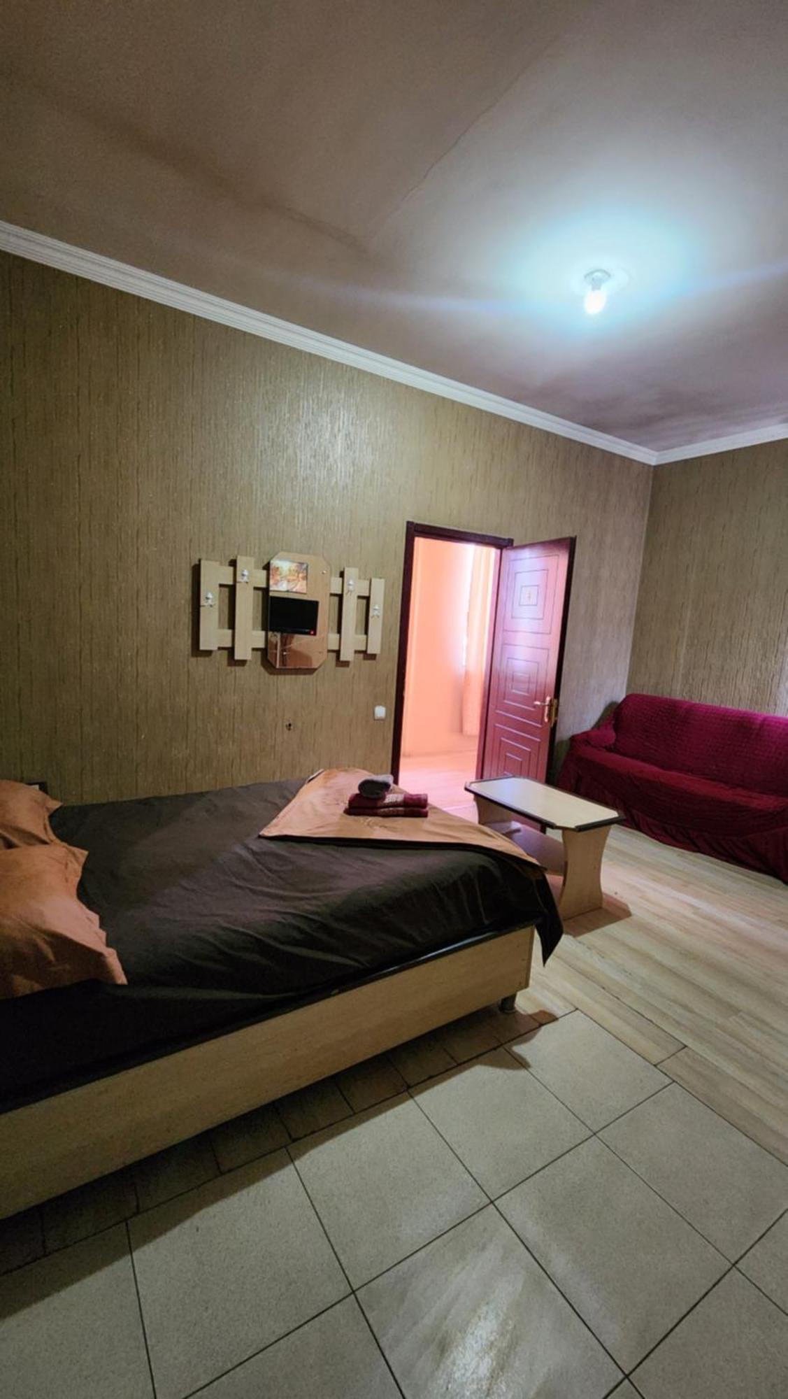 Hotel ,,Mega" Tbilisi Eksteriør billede