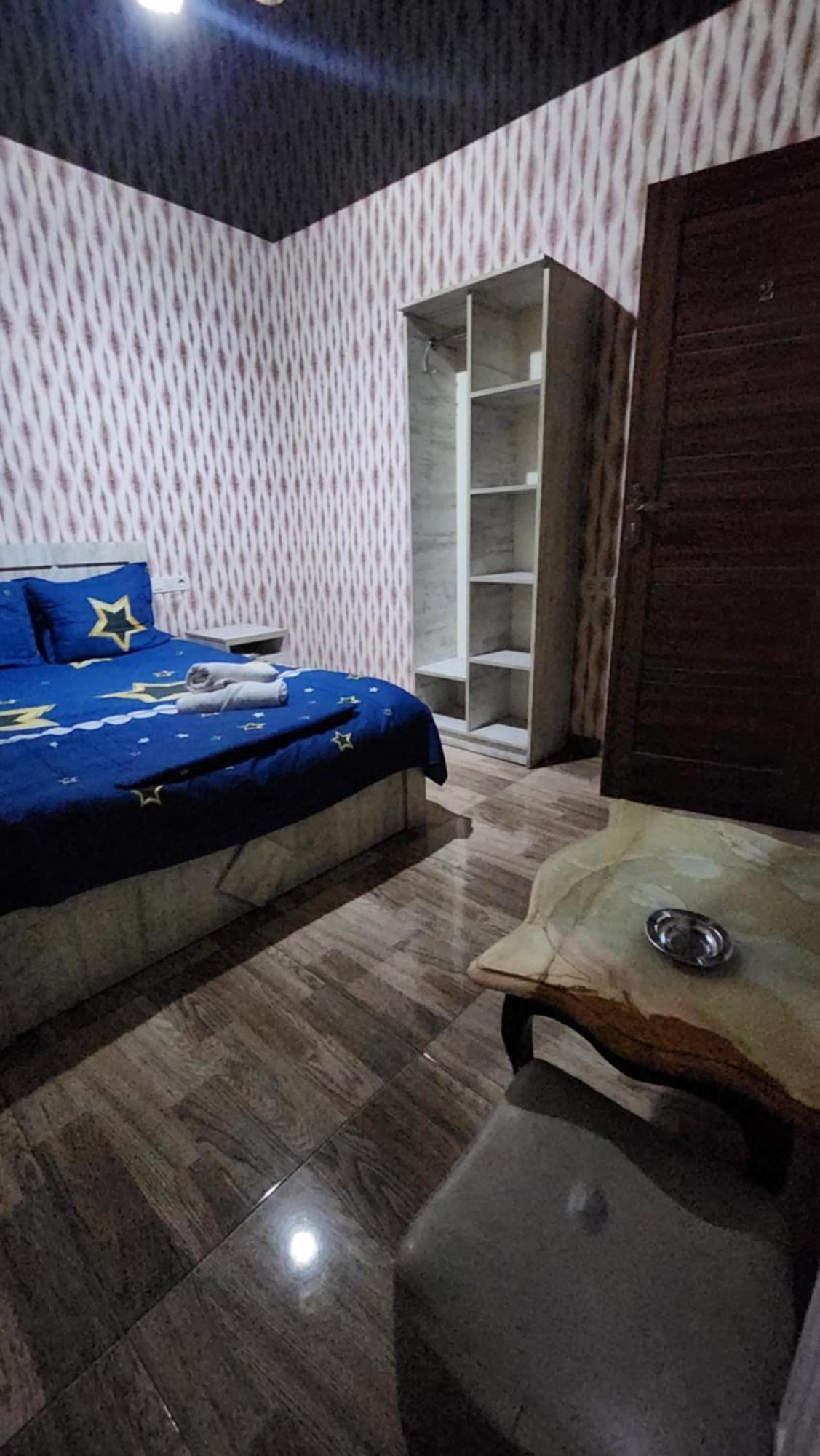 Hotel ,,Mega" Tbilisi Eksteriør billede