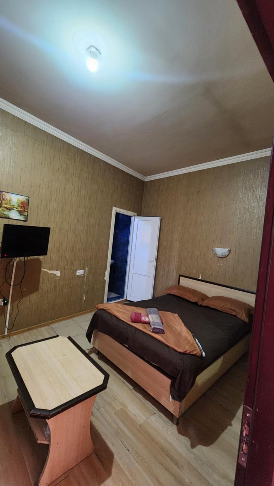 Hotel ,,Mega" Tbilisi Eksteriør billede