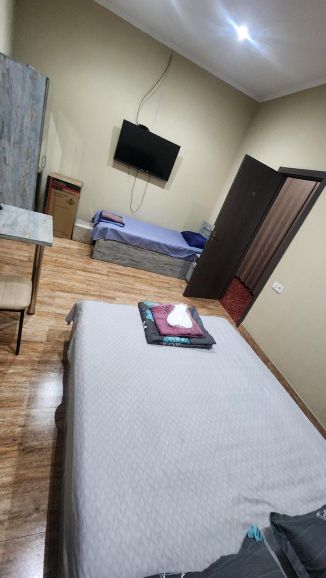 Hotel ,,Mega" Tbilisi Eksteriør billede